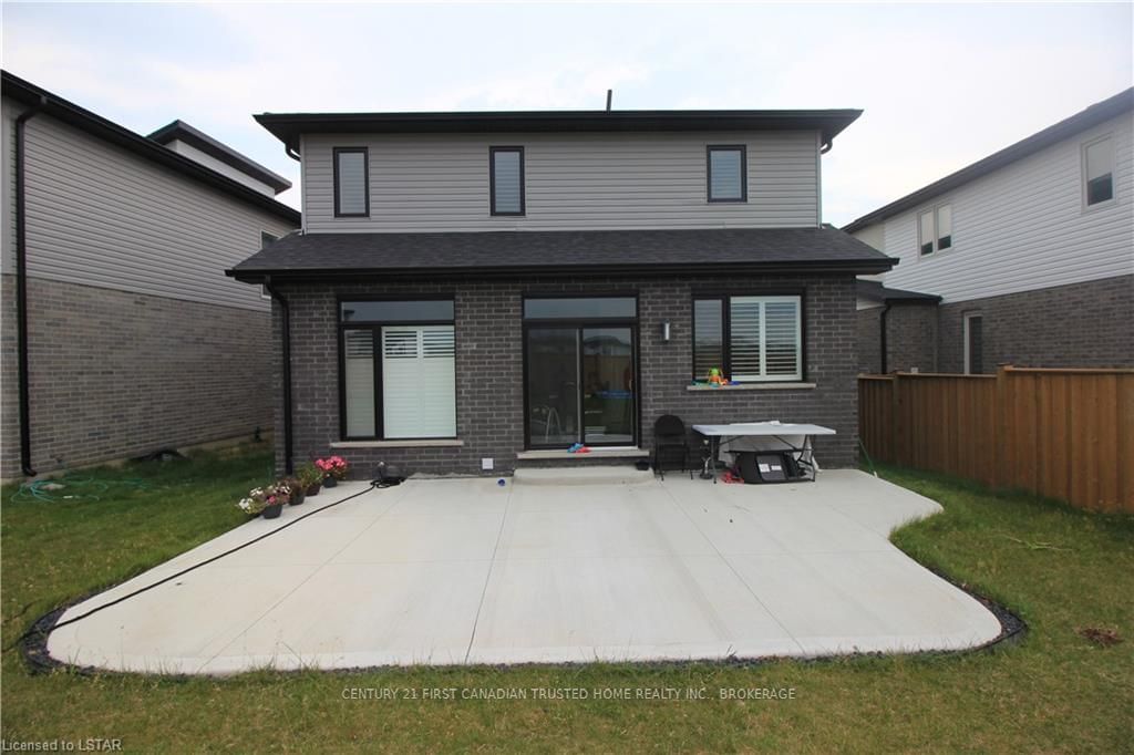 Listing Image 3