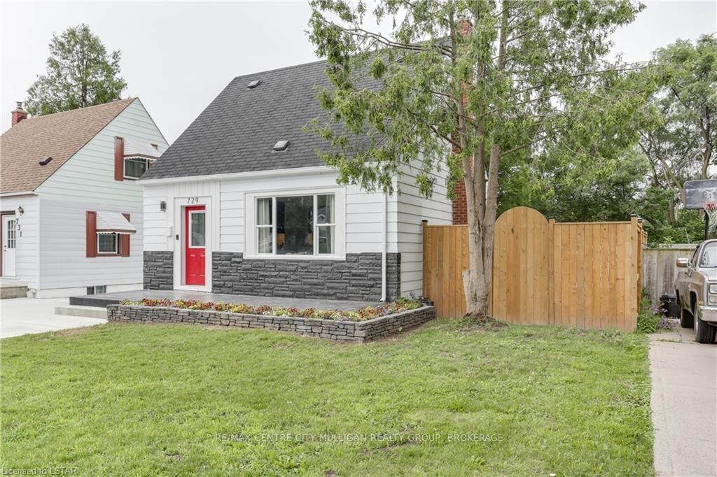 Listing Image 3