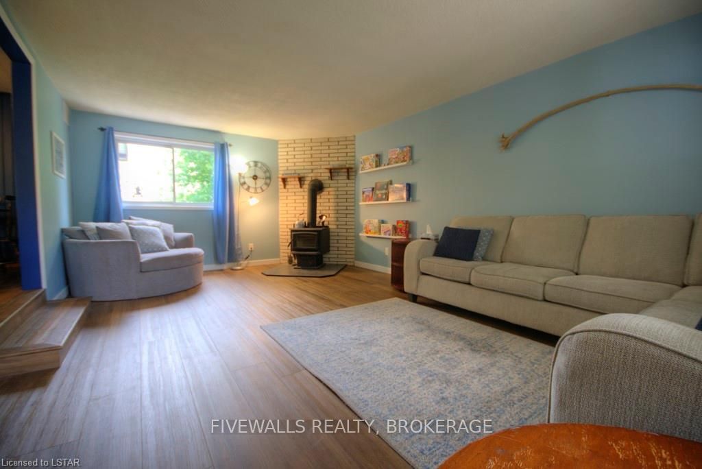 Listing Image 22