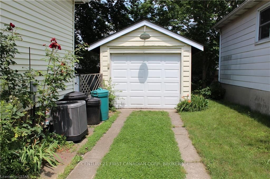 Listing Image 7