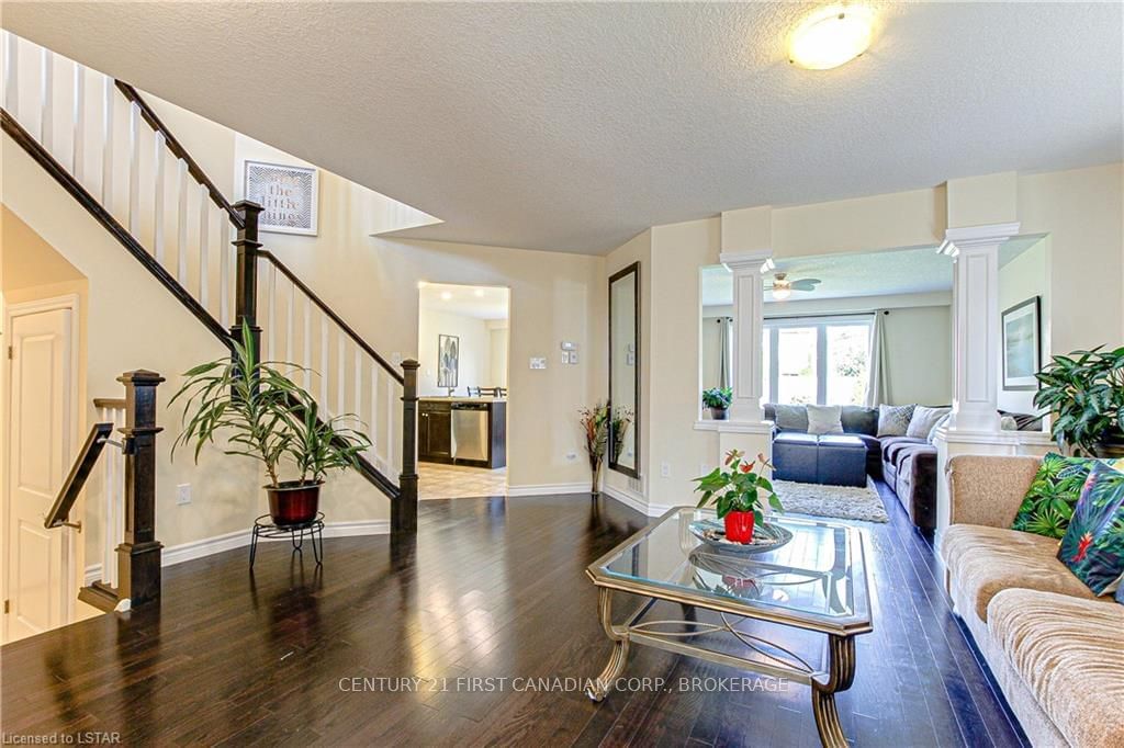 Listing Image 7