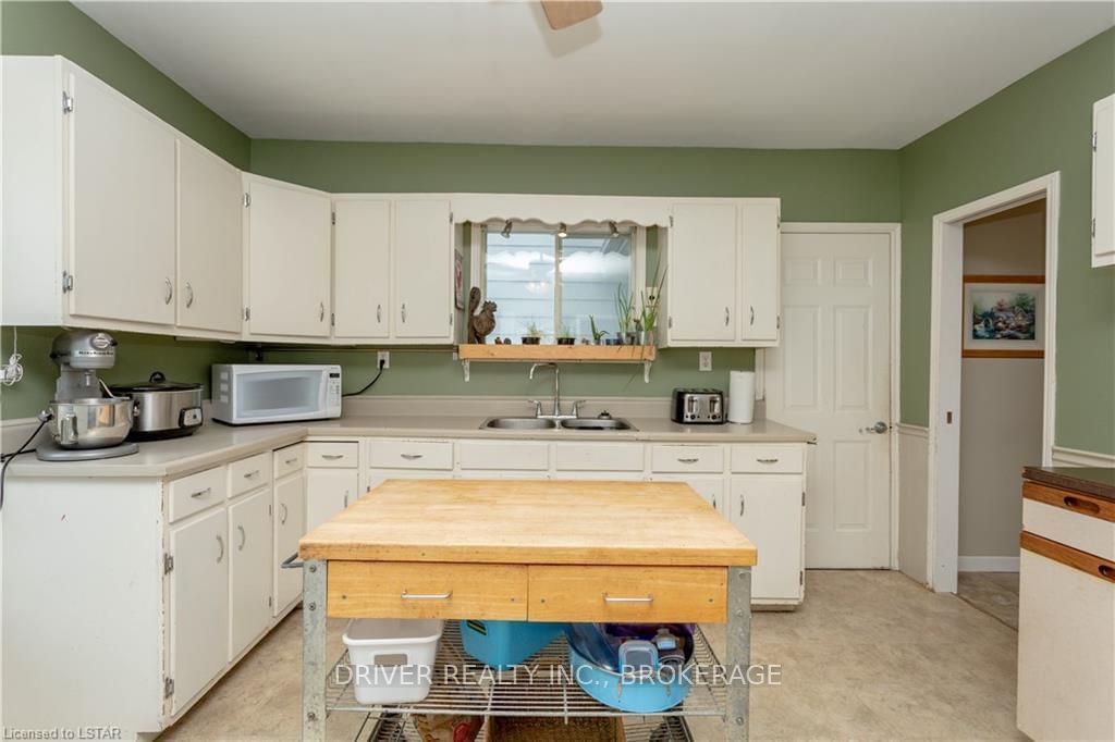 Listing Image 16