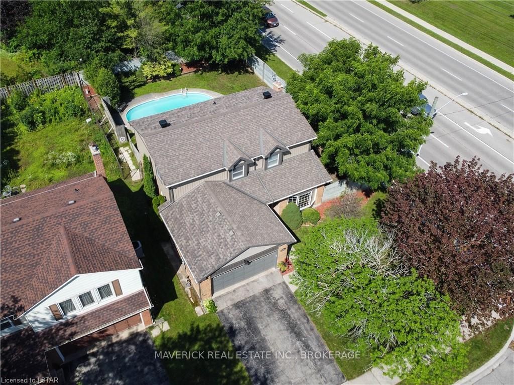 Listing Image 6