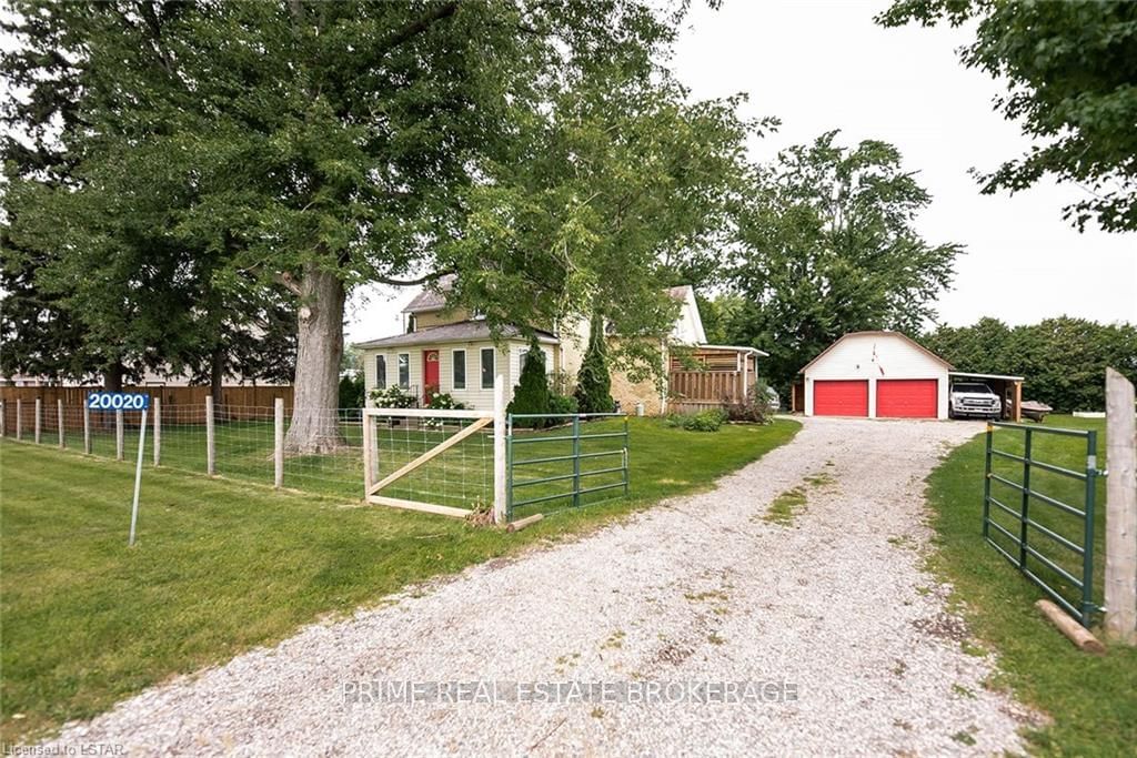 Listing photo 3