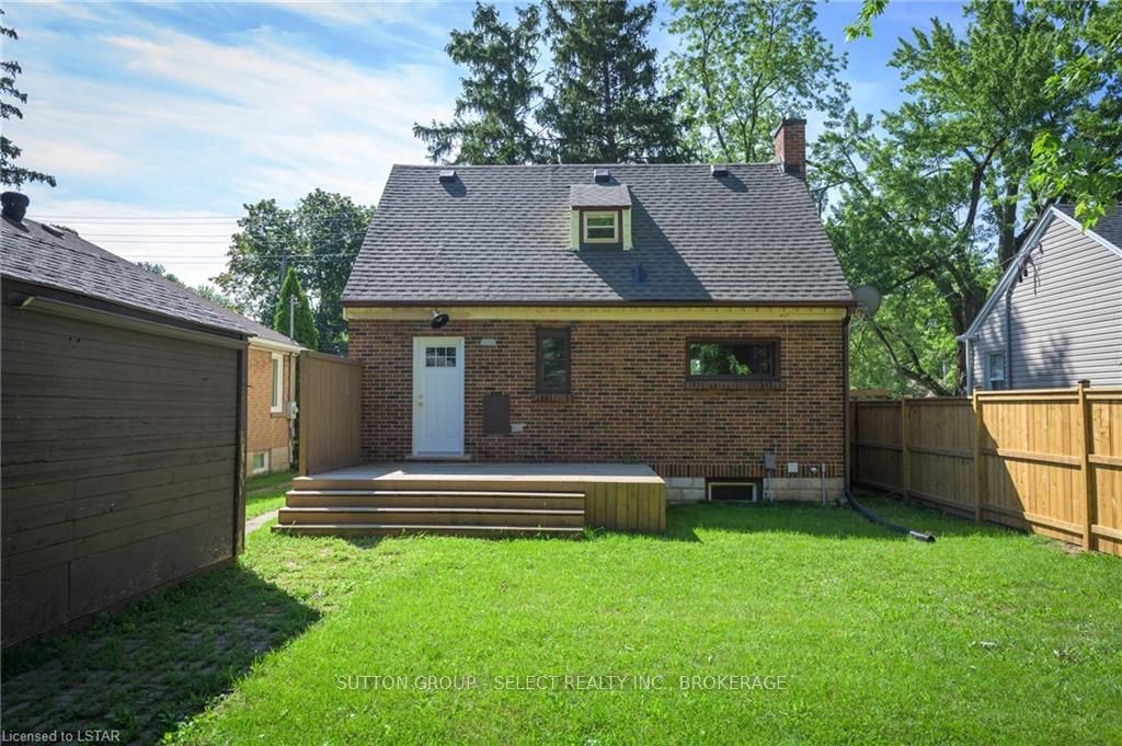 Listing Image 7