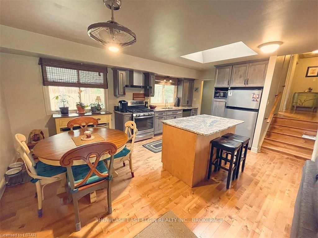 Listing Image 5