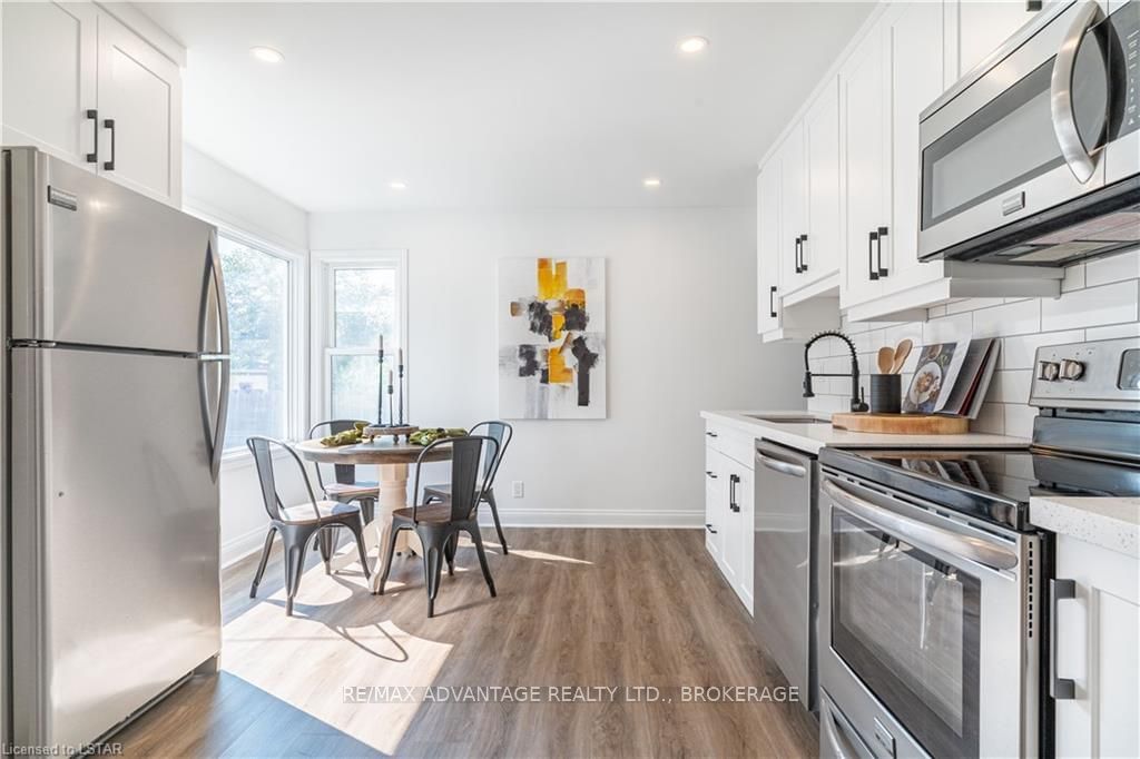 Listing Image 10