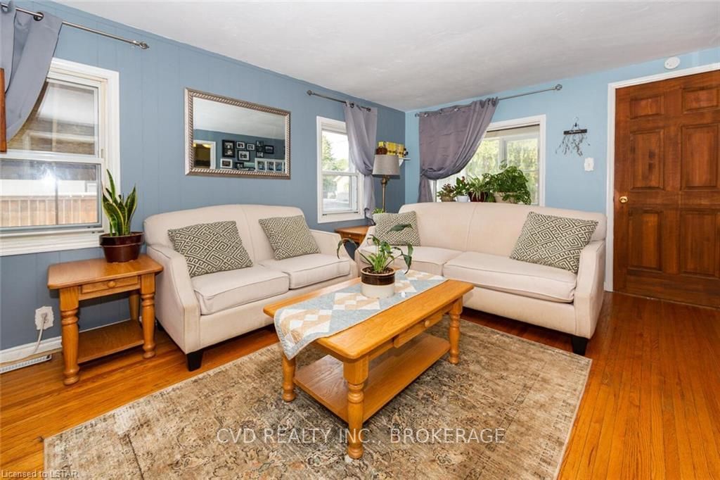 Listing Image 7