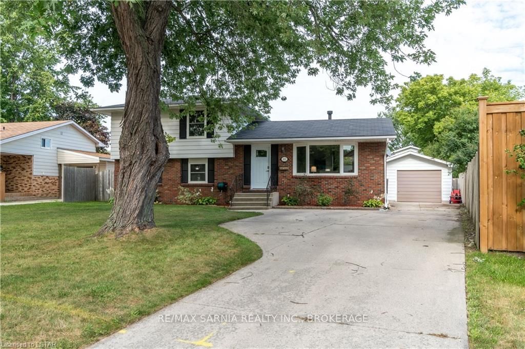 Listing Image 3