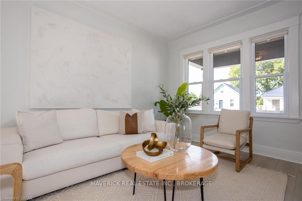 Listing Image 7
