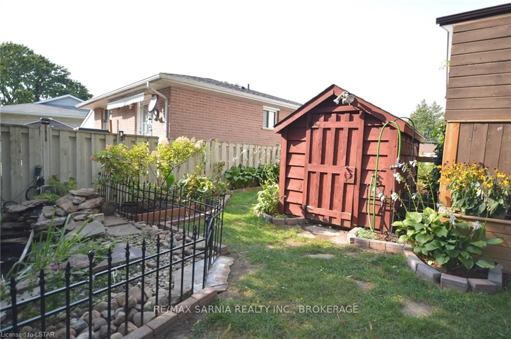 Listing Image 7