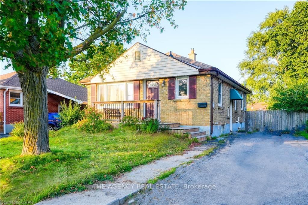 Listing photo 3