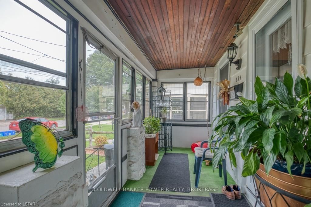 Listing Image 7
