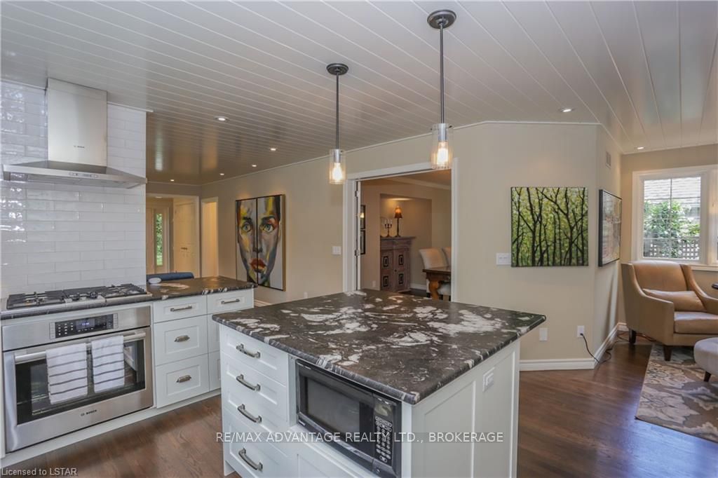 Listing Image 14