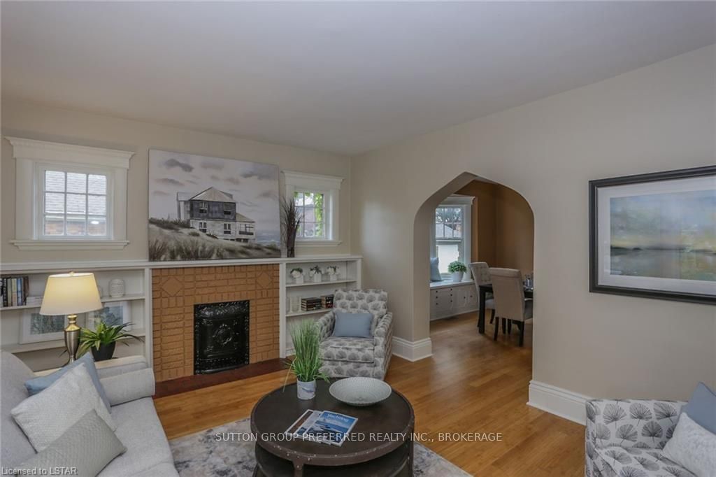 Listing Image 9