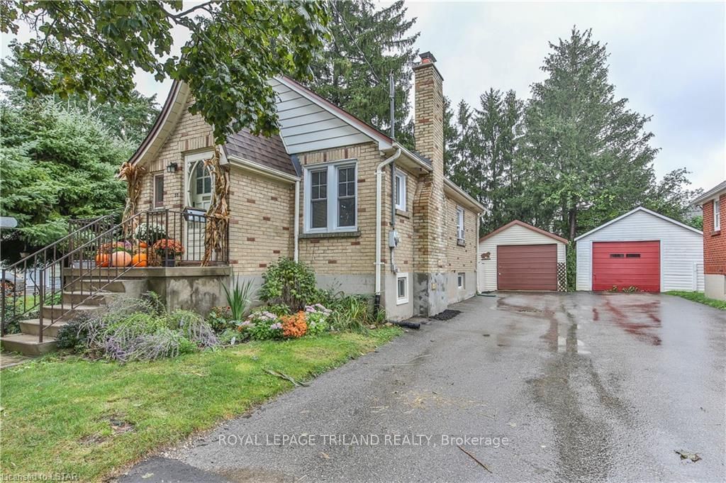 Listing Image 3