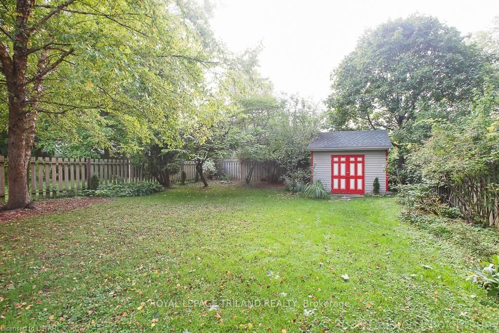 Listing Image 4