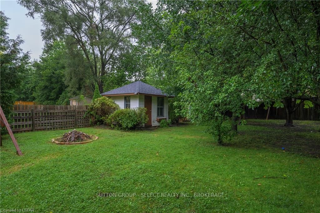 Listing Image 6