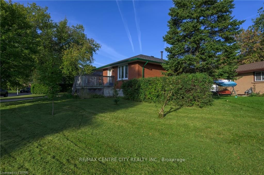 Listing Image 6