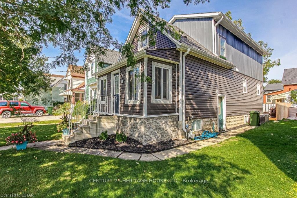 Listing photo 2