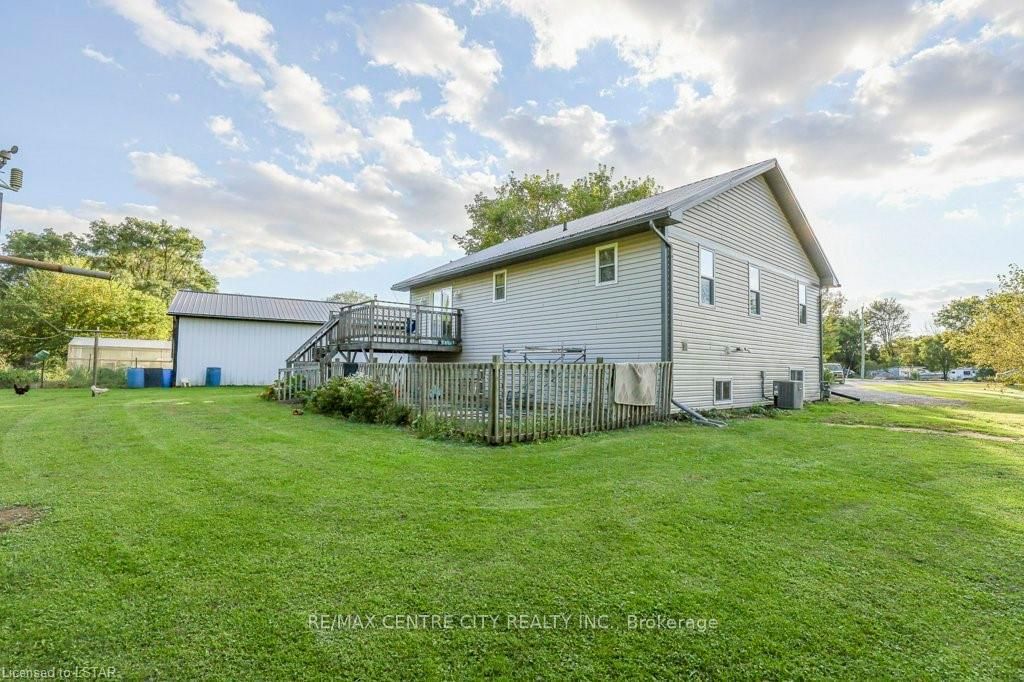 Listing Image 4