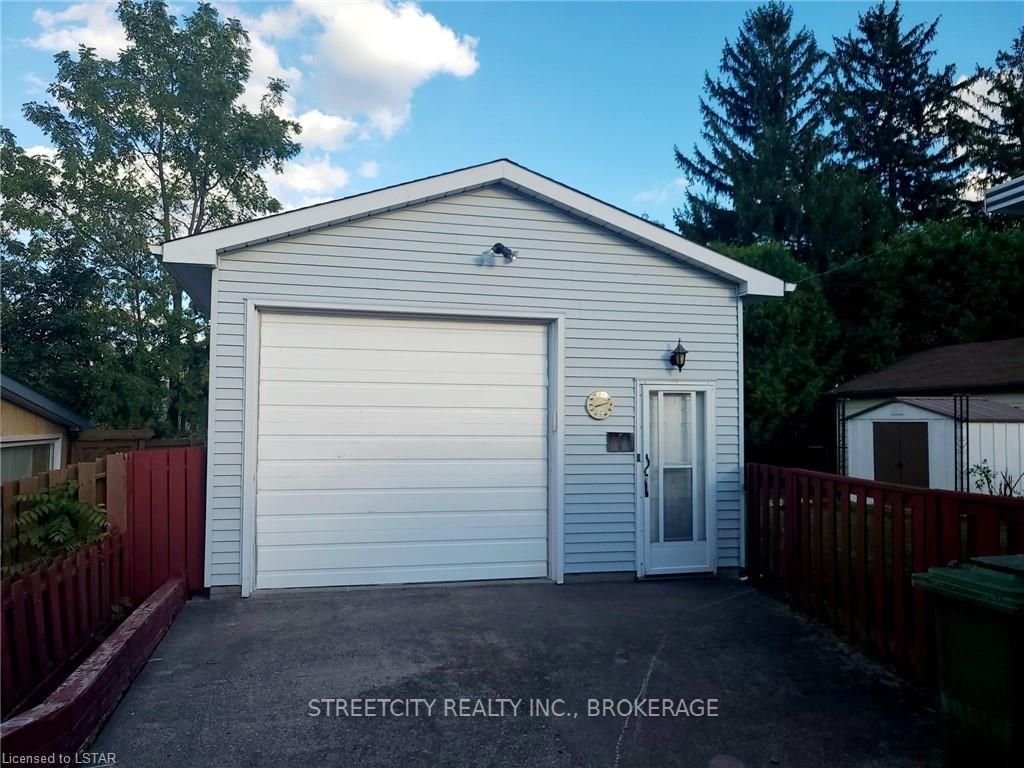 Listing Image 5