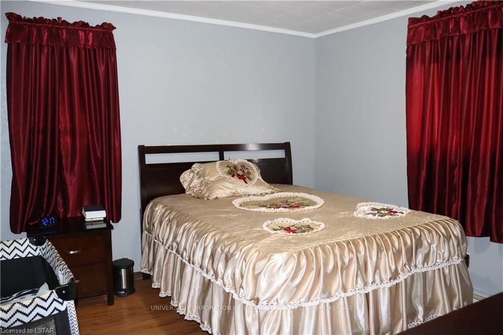 Listing Image 10