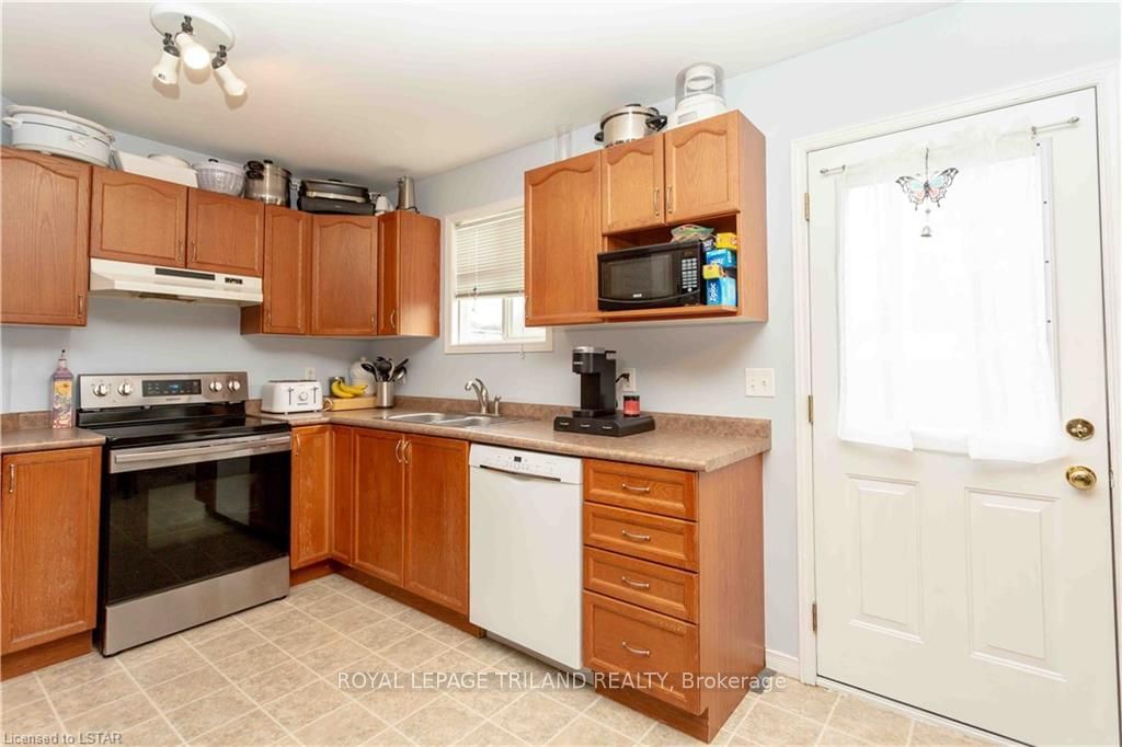 Listing Image 16