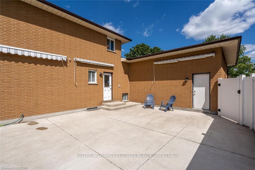 Listing Image 40