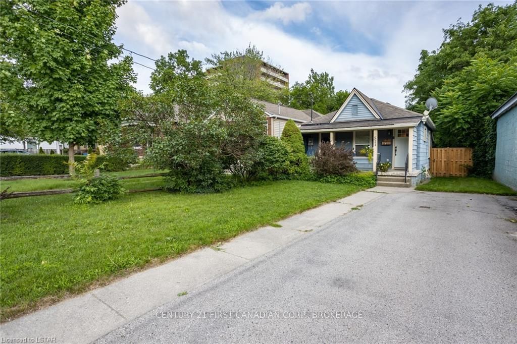 Listing Image 3