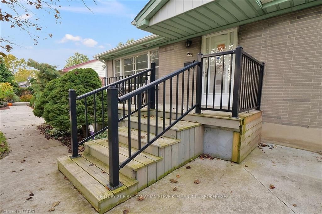 Listing Image 3