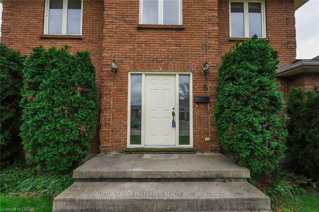 Listing Image 4