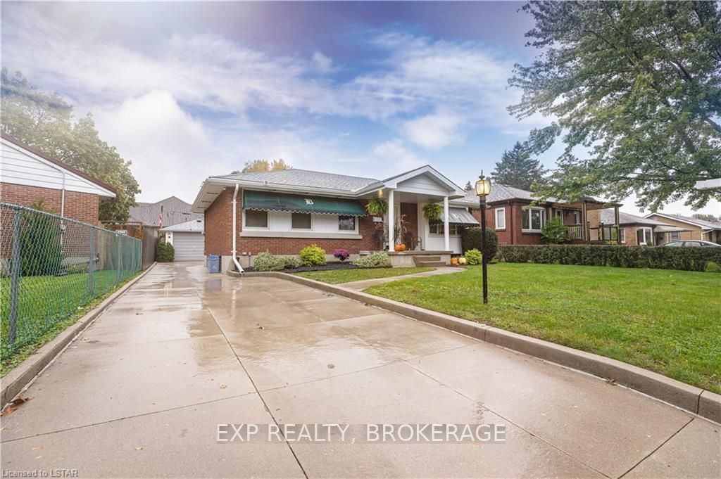 Listing Image 3