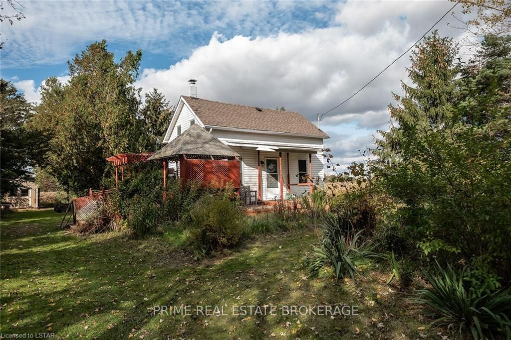 Listing photo 3
