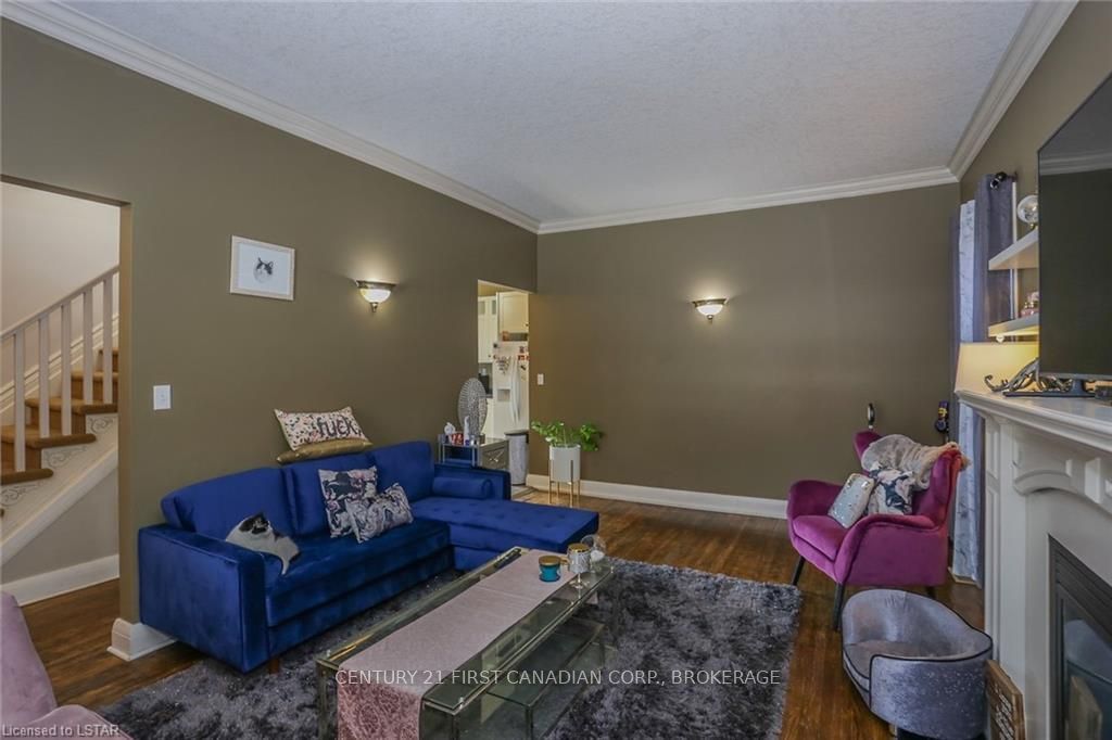 Listing Image 7