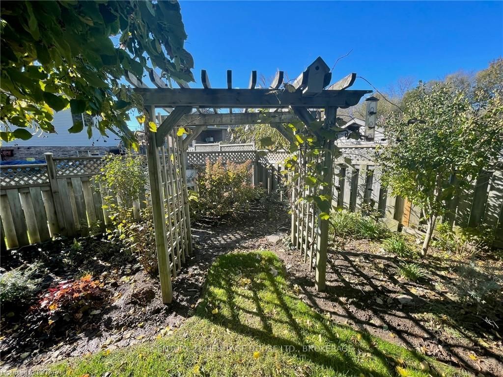 Listing Image 7