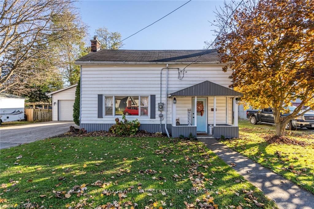 Listing photo 2