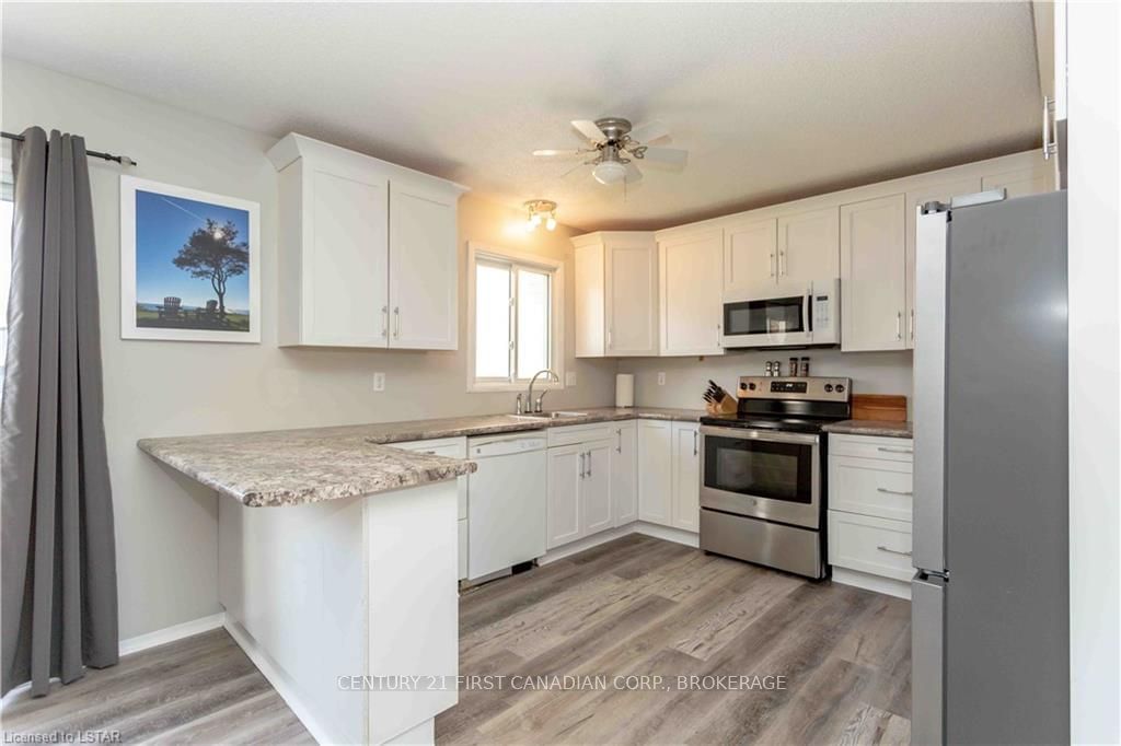 Listing Image 12