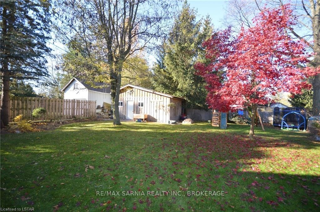 Listing Image 7