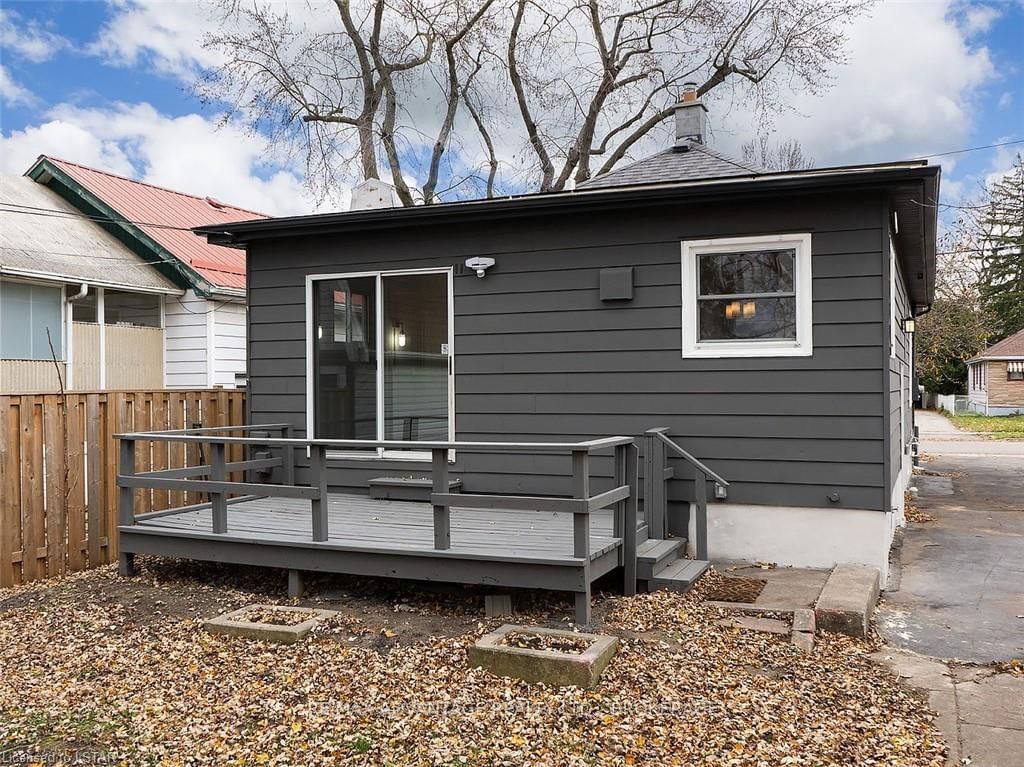 Listing Image 7