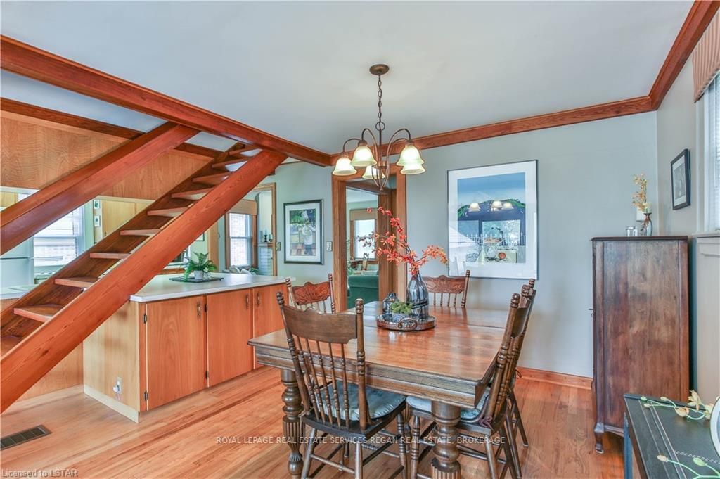 Listing Image 16