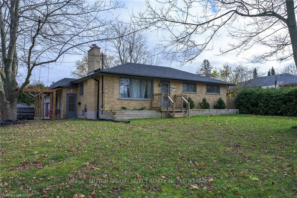 Listing Image 3
