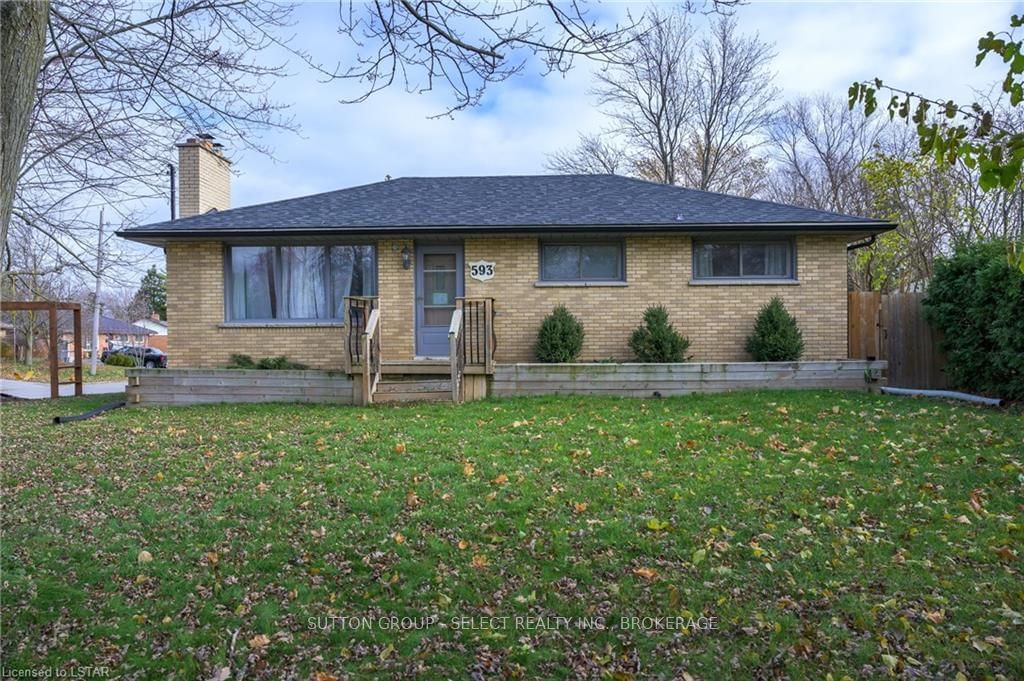 Listing Image 4