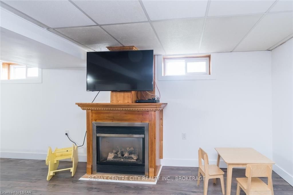 Listing Image 22