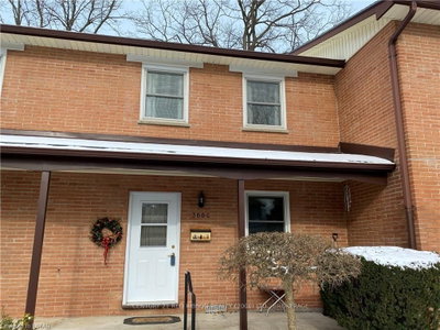 Townhouse sold at C-366 Head Street, Strathroy-Caradoc, Ontario, N7G 2J9 - NE - MLS: X7799510
