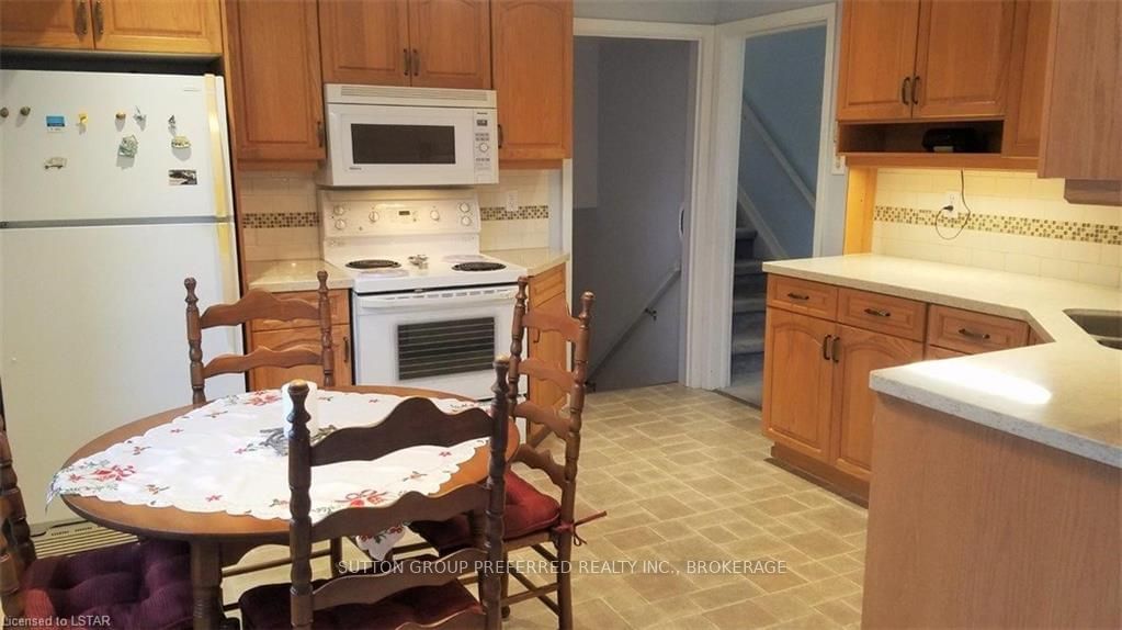 Listing Image 6