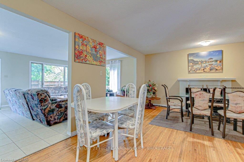 Listing Image 5