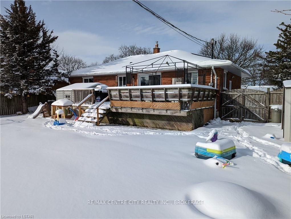 Listing Image 4