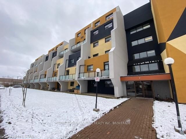 410 - 185 Kehl St, Kitchener, N2M 5B9 | Image 2