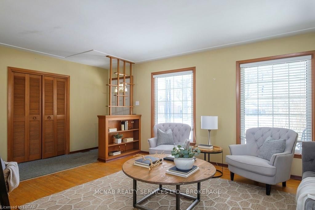 Listing photo 5